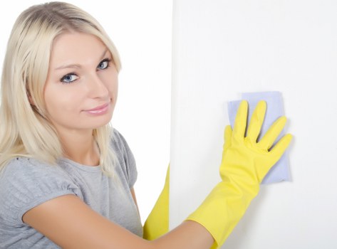 Reliable Shepherds Bush cleaners preparing a spotless final finish